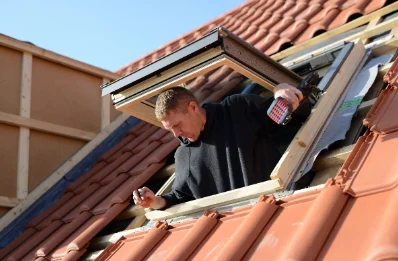 Pose de fenêtres de toit Velux à Plussulien